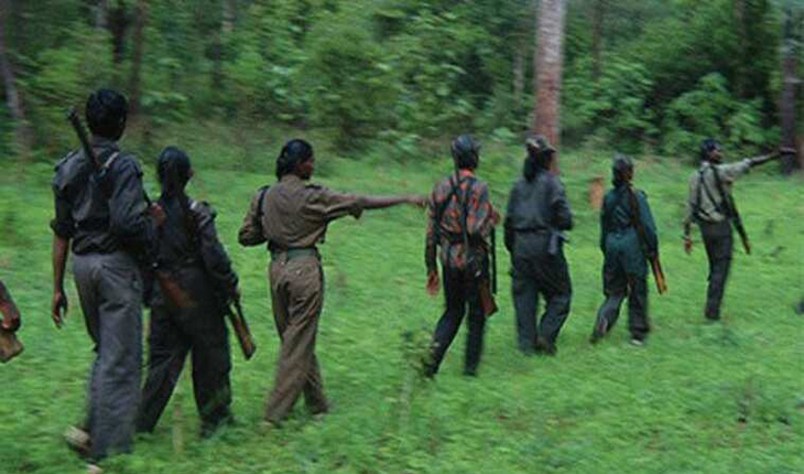 Hundreds of Naxal Supporter surrendered